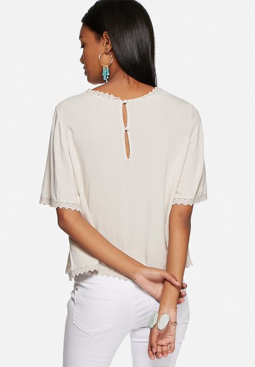 Vero Moda - Tia anglaise top