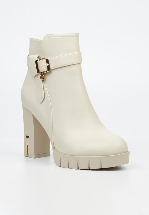 Miss Black - Darling 3 boot - bone