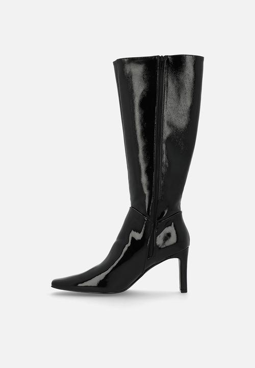 Public Desire - Pose  boot - black crinkle patent