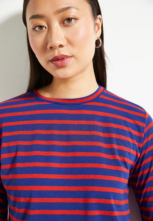 Trendyol - Red-navy striped crew neck knitted t-shirt