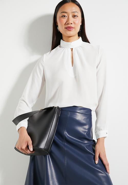 Trendyol - Ecru high collar woven blouse