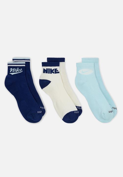 Nike - Everyday Plus Ankle Socks (3 Pairs) - Multi-Color