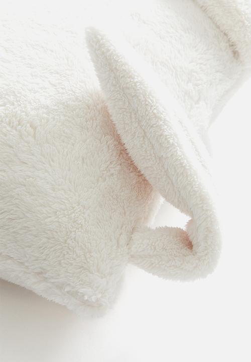 H&M - Fluffy cushion cover - white