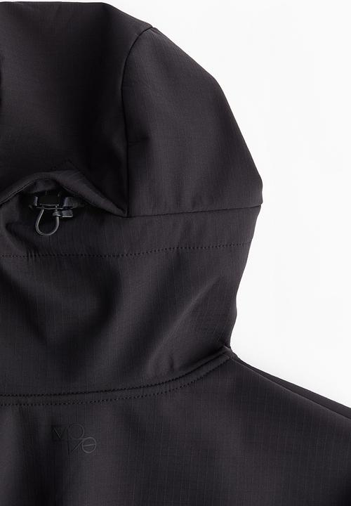 H&M - Regular fit water-repellent softshell jacket - black