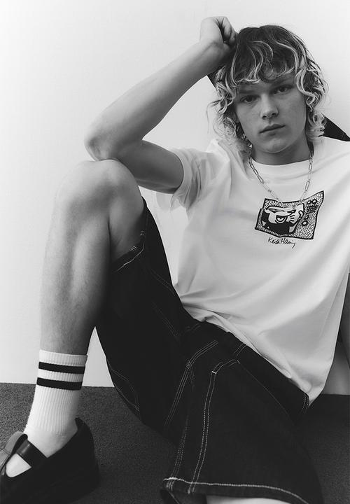 H&M - Regular fit T-shirt - white/keith haring