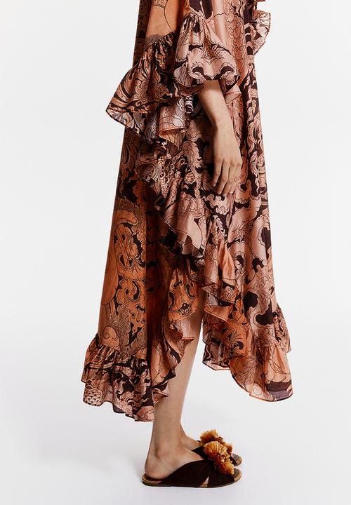 H&M - THE WHITE LOTUS H&M - Ruffled kaftan dress - orange patterned