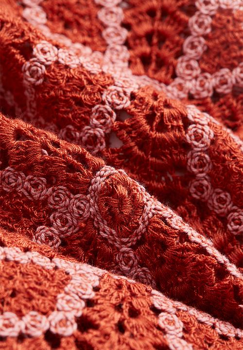 H&M - THE WHITE LOTUS H&M - Crocheted trousers - orange patterned 