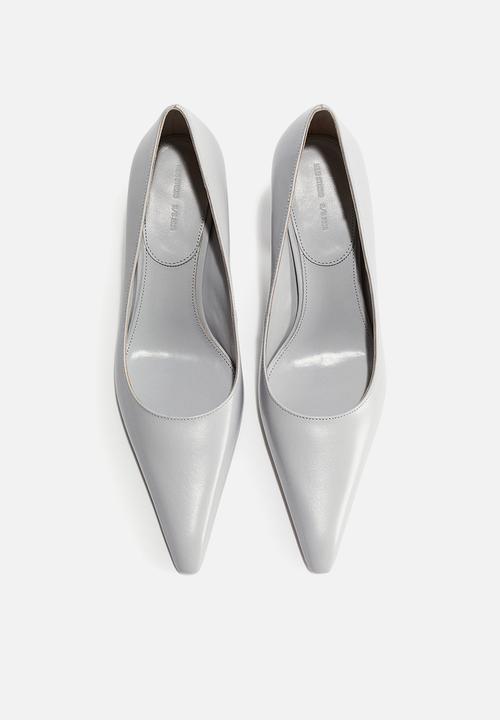 H&M - H&M Studio: Leather court shoes - light grey
