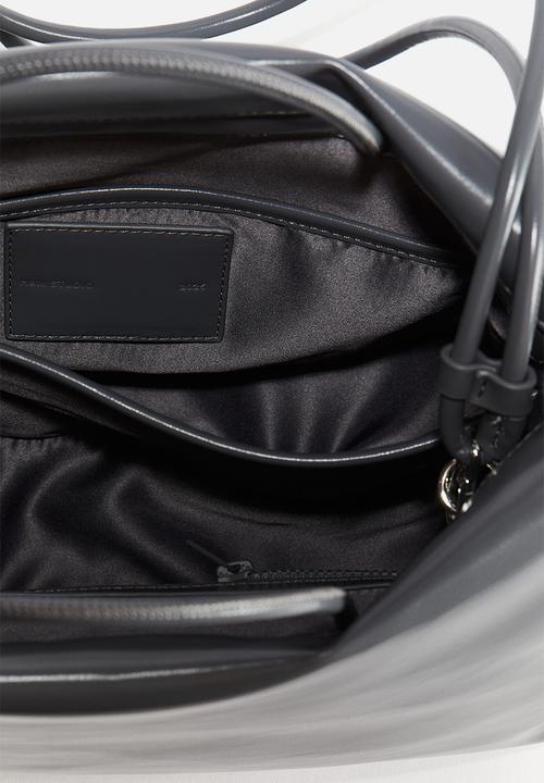 H&M - H&M Studio: Large padded bag - dark grey