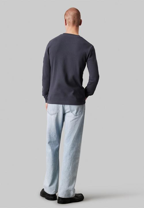 Calvin Klein - Badge Waffle Long sleeve Tee - Ebony