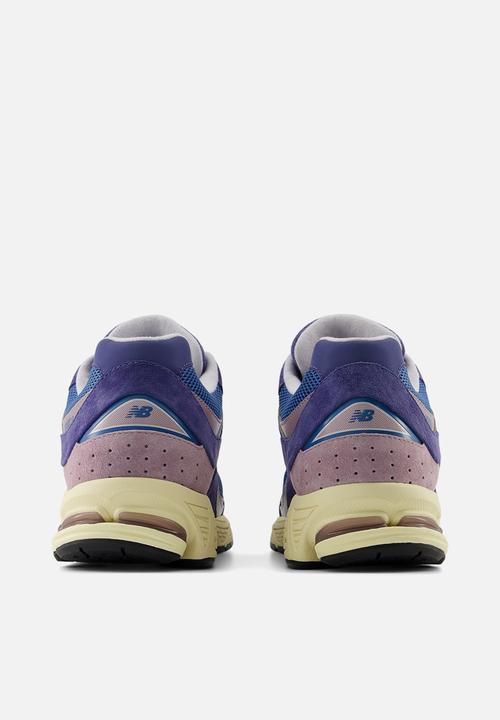 New Balance  - U2002R v1