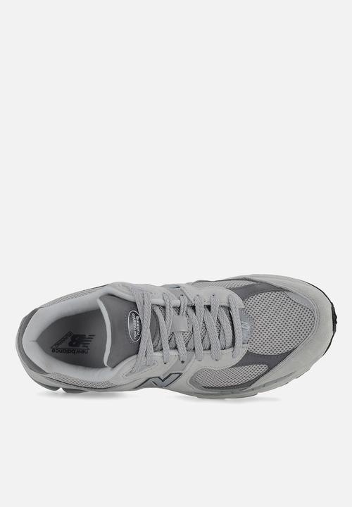 New Balance  - 2002R v1