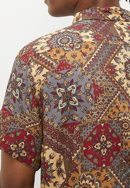 GUESS - Short sleeve Eco Sandwash Shashiko Shirt - Free Spirit Shashiko Red