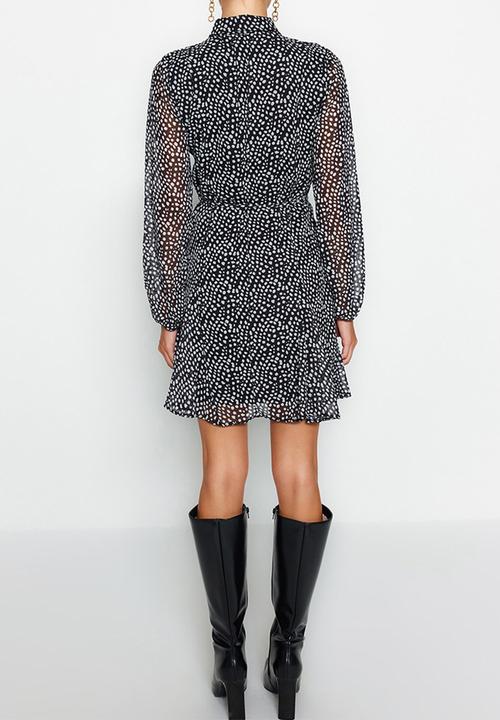 Trendyol - Voluminous shirt dress - black