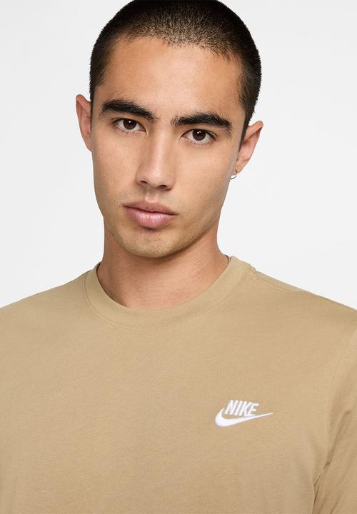 Nike - NSW Club Tee - Parachute Beige