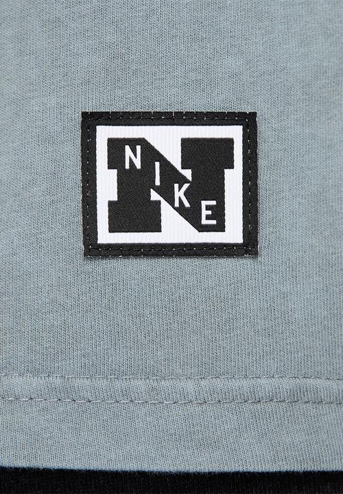 Nike - Gym Culture fitness tee - Smoke Grey