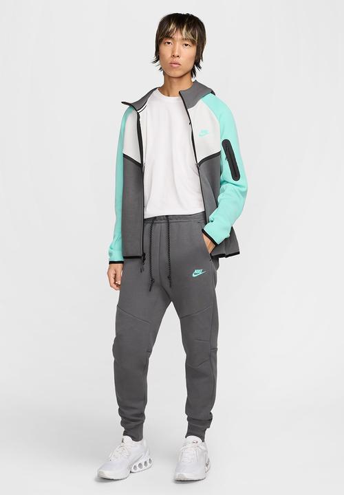 Nike - NSW Tech  Fleece Joggers - Iron Grey