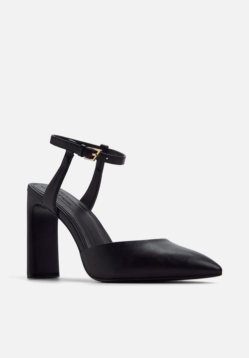 Call It Spring - Fiaa Closed Toe Ankle Strap - Black