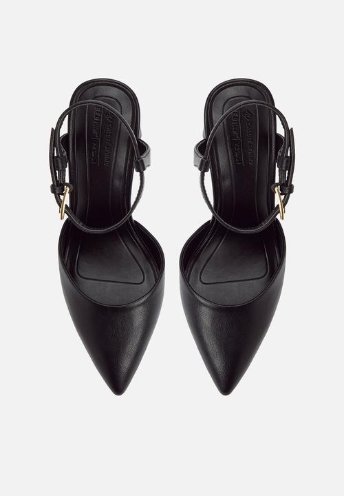Call It Spring - Fiaa Closed Toe Ankle Strap - Black