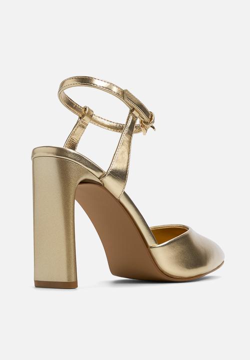 Call It Spring - Fiaa Closed Toe Ankle Strap - Gold