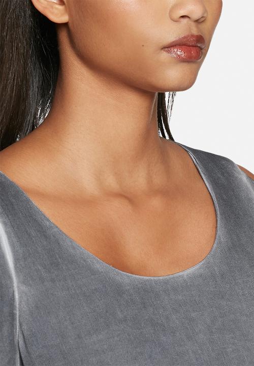 Vero Moda - Mai cold shoulder top