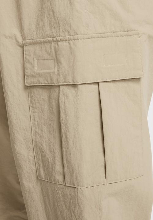 Nike - NSW Club  Woven Cargo Pants - Parachute Beige