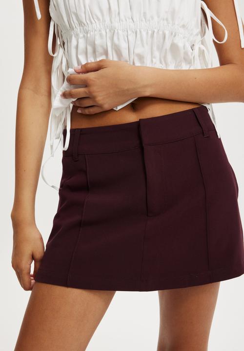 Cotton On - Luis Suiting Skirt - Sour Cherry