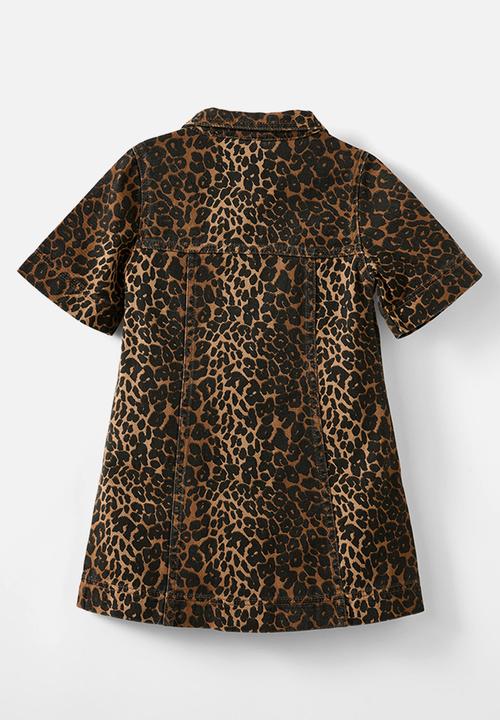Cotton On - Maia short sleeve denim dress - taupy brown/leopard