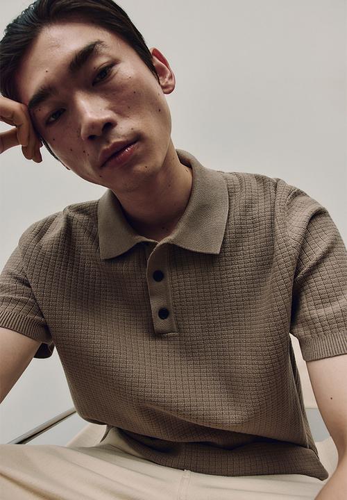 H&M - Regular fit textured-knit polo shirt - greige