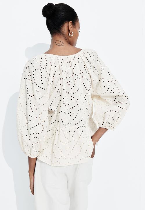 H&M - Broderie anglaise blouse - cream
