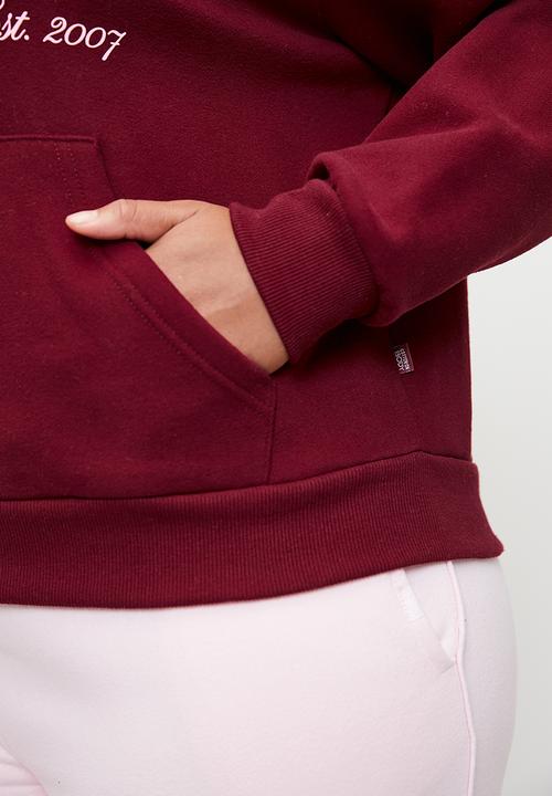 Cotton On - Plus Lifestyle Fleece Graphic Zip Through - Deep Red/ Bhwc Cherry Dream