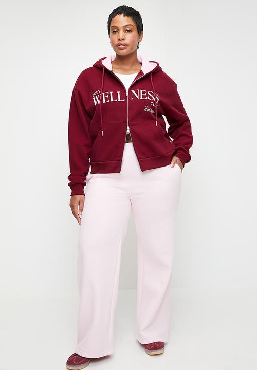 Cotton On - Plus Lifestyle Fleece Graphic Zip Through - Deep Red/ Bhwc Cherry Dream
