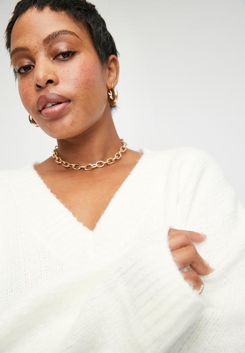 Cotton On - Plus Luxe V - Neck Pullover - White