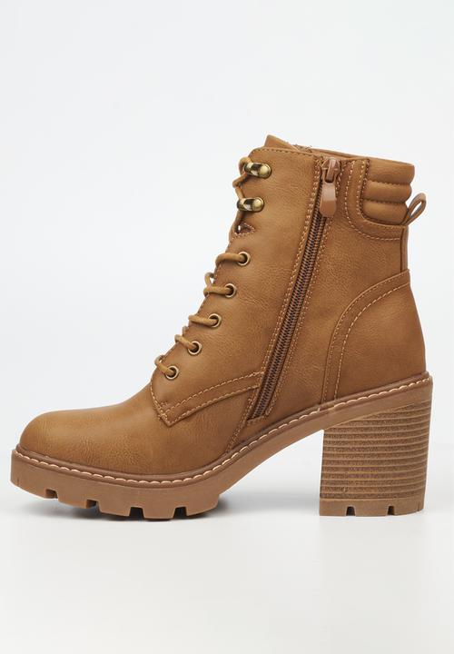 Miss Black - Kat 1 boot - camel