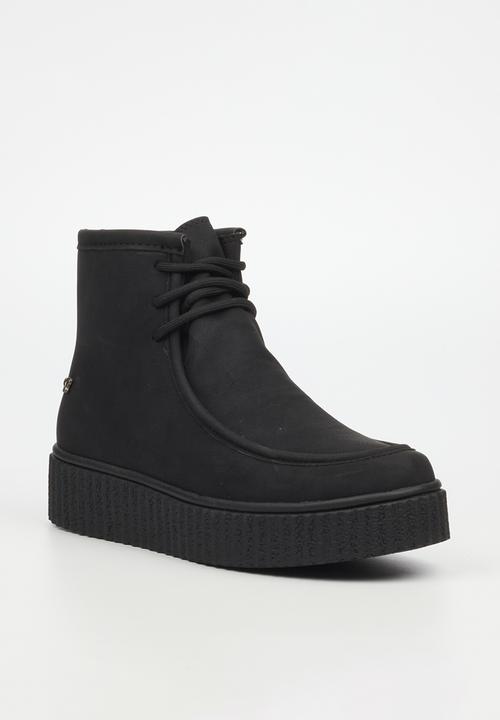 Butterfly Feet - Hollis 1 Chukka - Black