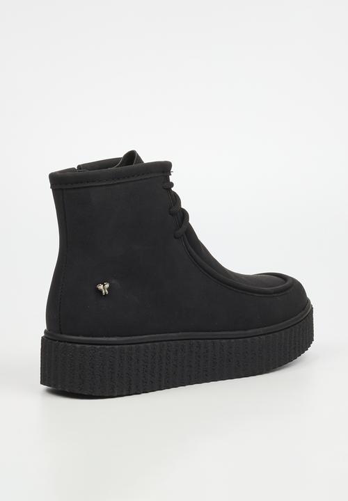 Butterfly Feet - Hollis 1 Chukka - Black