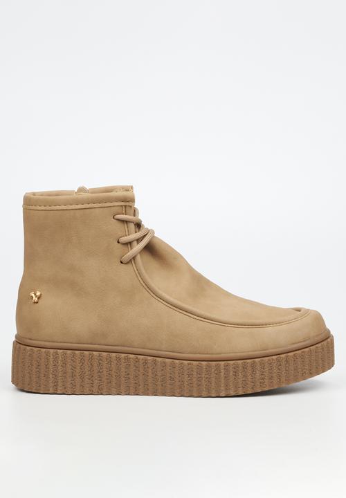 Butterfly Feet - Hollis 1 Chukka - Taupe