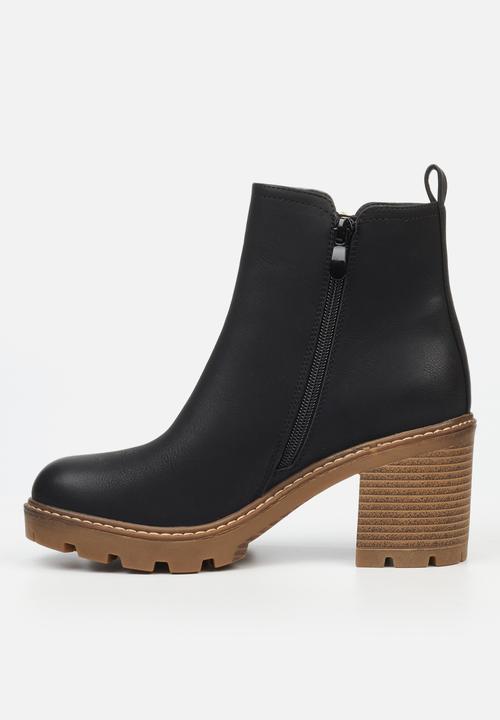 Miss Black - Kat 3 boot - black