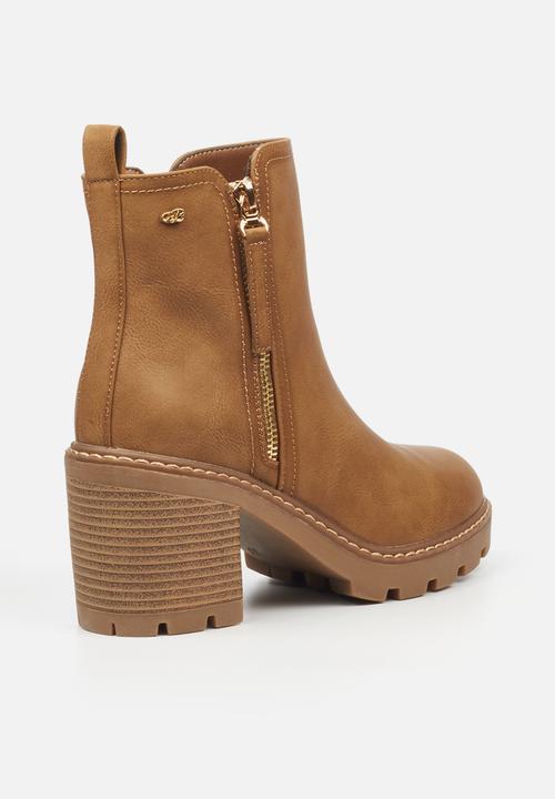 Miss Black - Kat 3 boot - camel