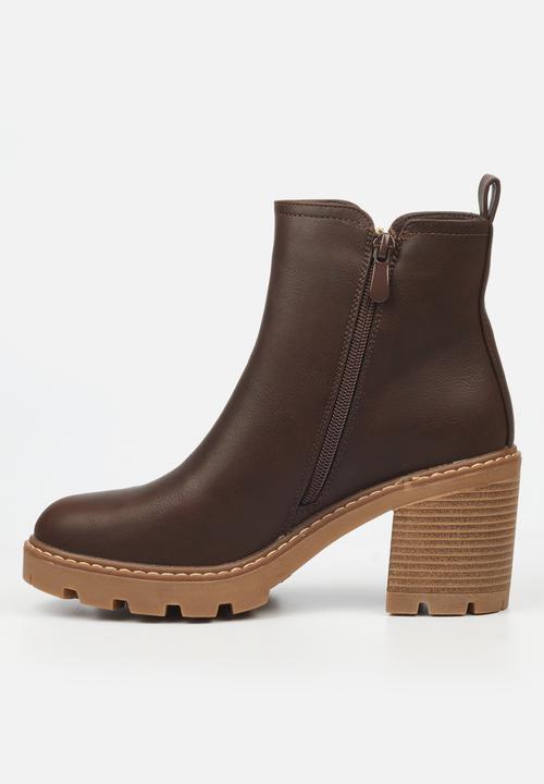 Miss Black - Kat 3 boot - chocolate