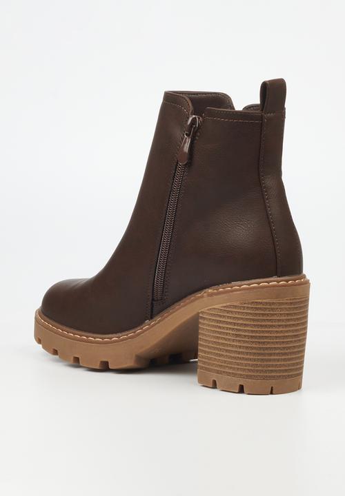 Miss Black - Kat 3 boot - chocolate