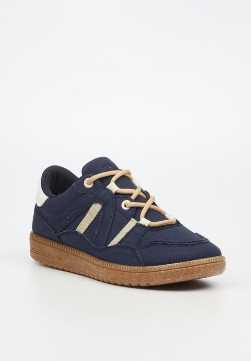 Butterfly Feet - Clifton 1 Sneaker - Blue