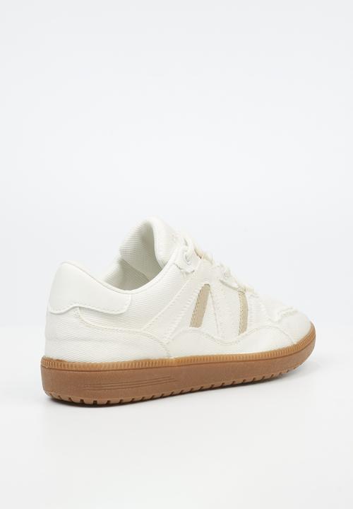 Butterfly Feet - Clifton 1 Sneaker - White