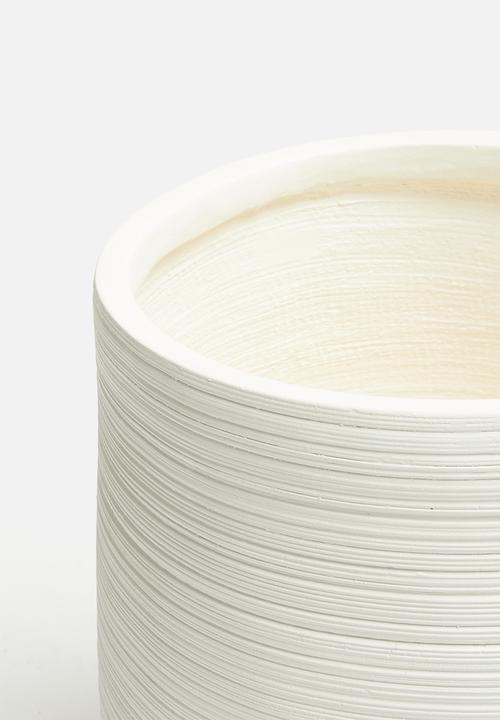 Sixth Floor - Villa fiberclay planter - Off white
