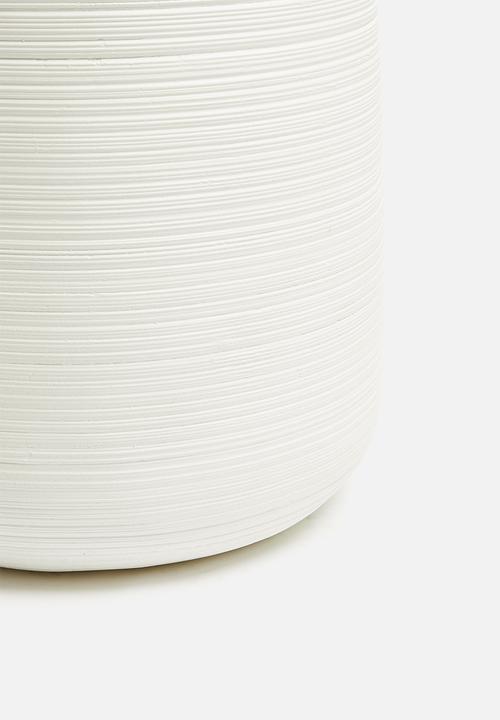 Sixth Floor - Villa fiberclay planter - Off white