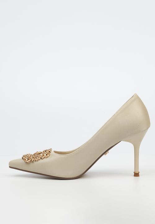 Butterfly Feet - Lanelle 1 Court - Champagne