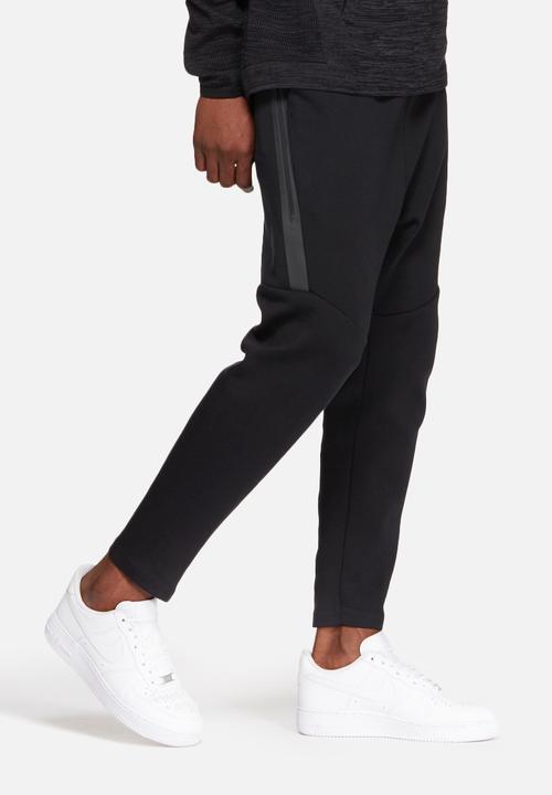 Nike - Tech fleece cropped pants