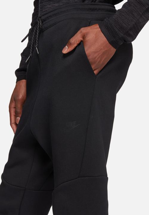 Nike - Tech fleece cropped pants