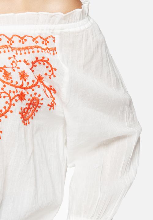Vero Moda - Monaco embroidered off the shoulder top