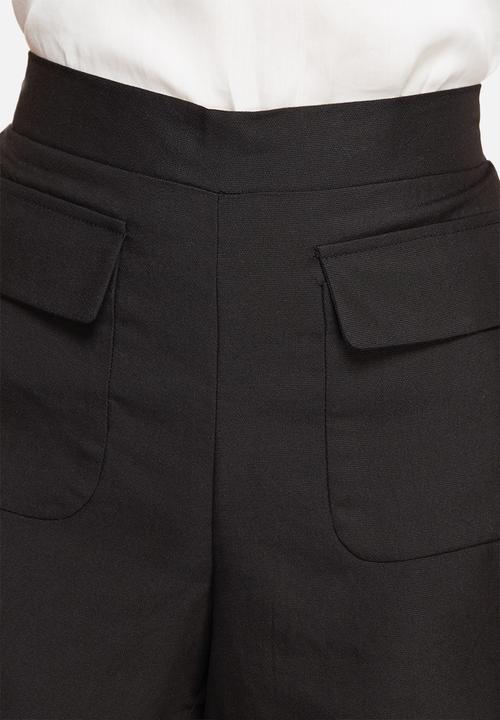 Vero Moda - Lala tailored shorts
